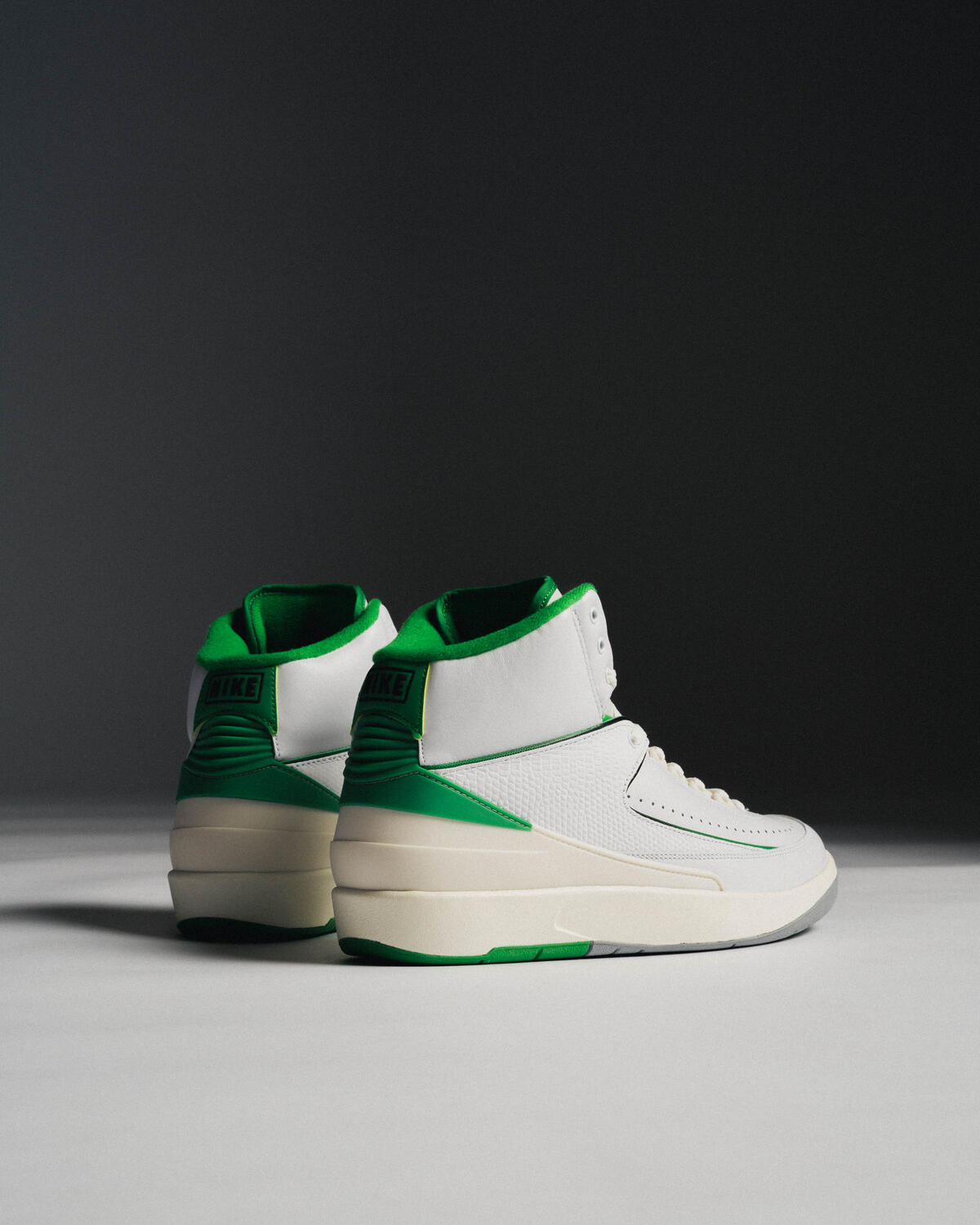 AmaflightschoolShops STORE | Air Jordan daszkiem 2 RETRO | 103